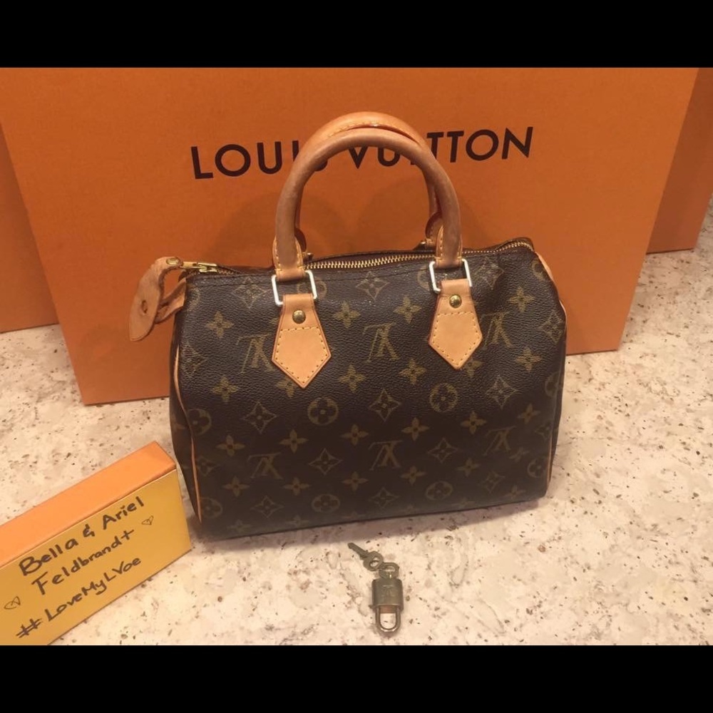Authentic Louis Vuitton speedy 25